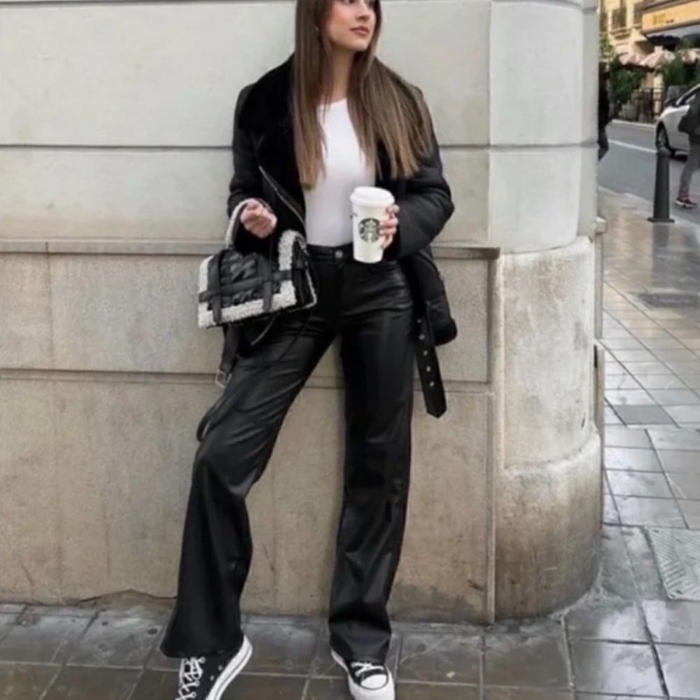 Zara Black Faux Leather The 90’S Wide Leg Pants Size 10 - Picture 3 of 15
